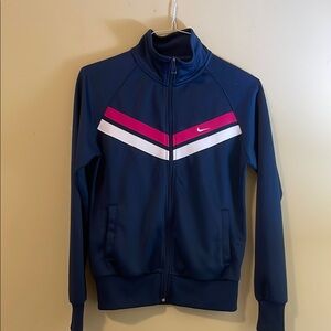 Med Woman’s Nike Navy Jacket with Pink and White Accents